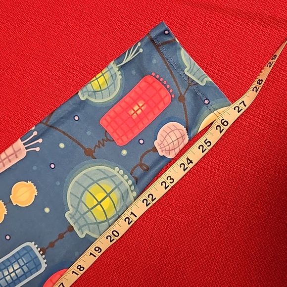 Fabulegs floating lanterns lamps tradition Rapunzel Tangled OS leggings EUC - Picture 5 of 12